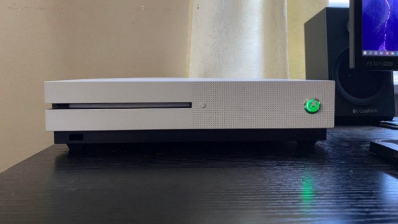 Bir Oyunsever, Xbox One S’i Oyuncu Bilgisayarına Dönüştürdü